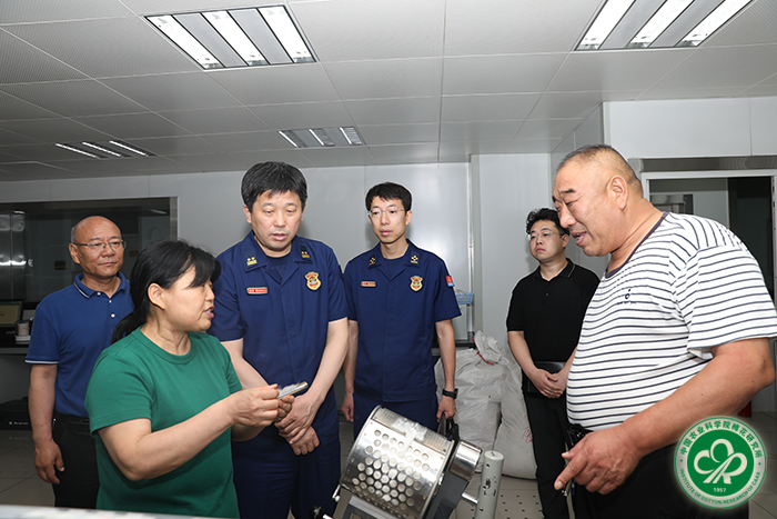 3 检查纤维检测实验室-小.jpg